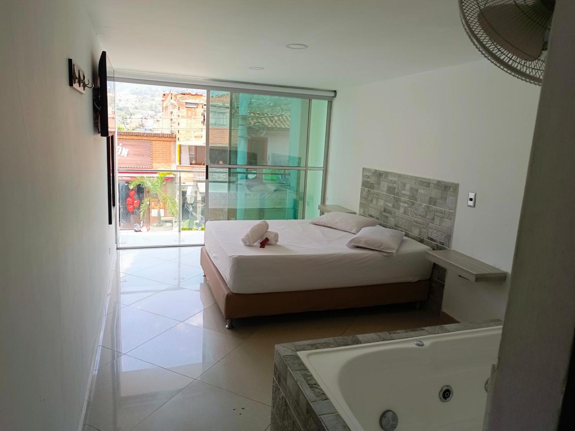 Hotel Buenos Aires Central Medellín Eksteriør billede