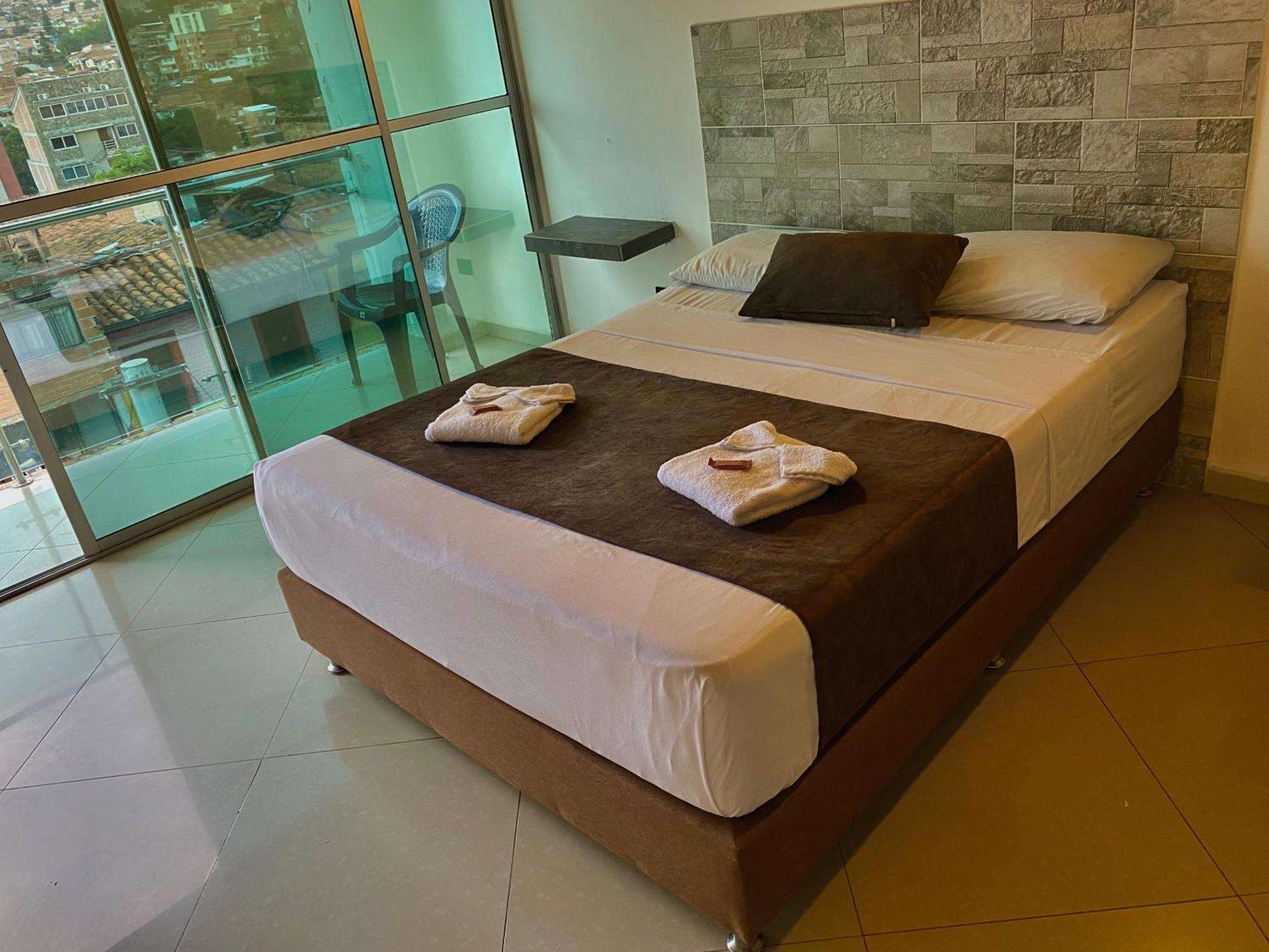 Hotel Buenos Aires Central Medellín Eksteriør billede